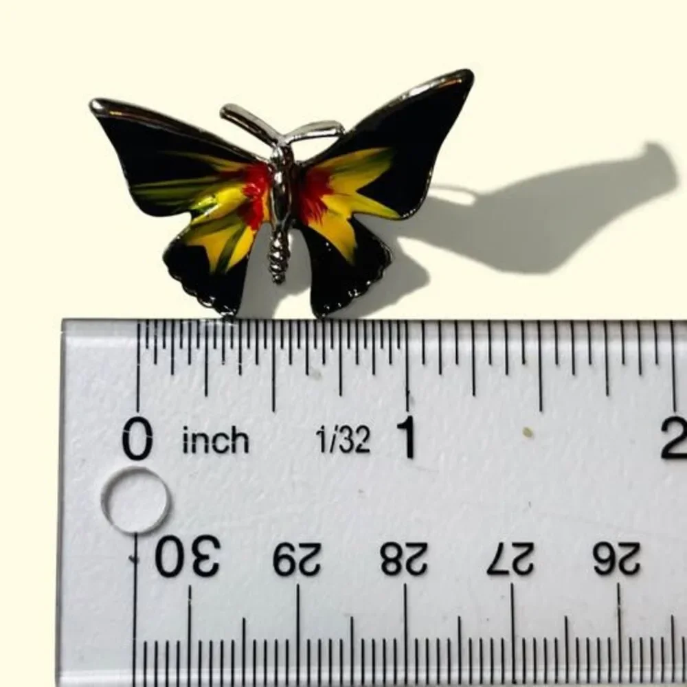 🎁🎁 free shipping – Vintage Style Butterfly Enamel Brooch Pin Silver Tone Black